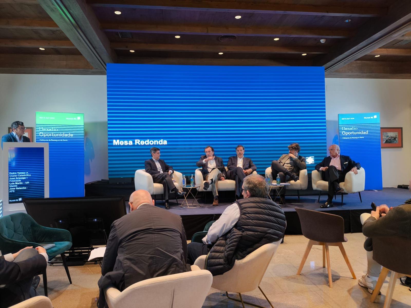 Mesa redonda de los I Coloquios de Reaseguro Iberia de Munich Re, con Pedro Tomey